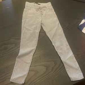 BEVY FLOG Light Gray Straight Leg Jeans